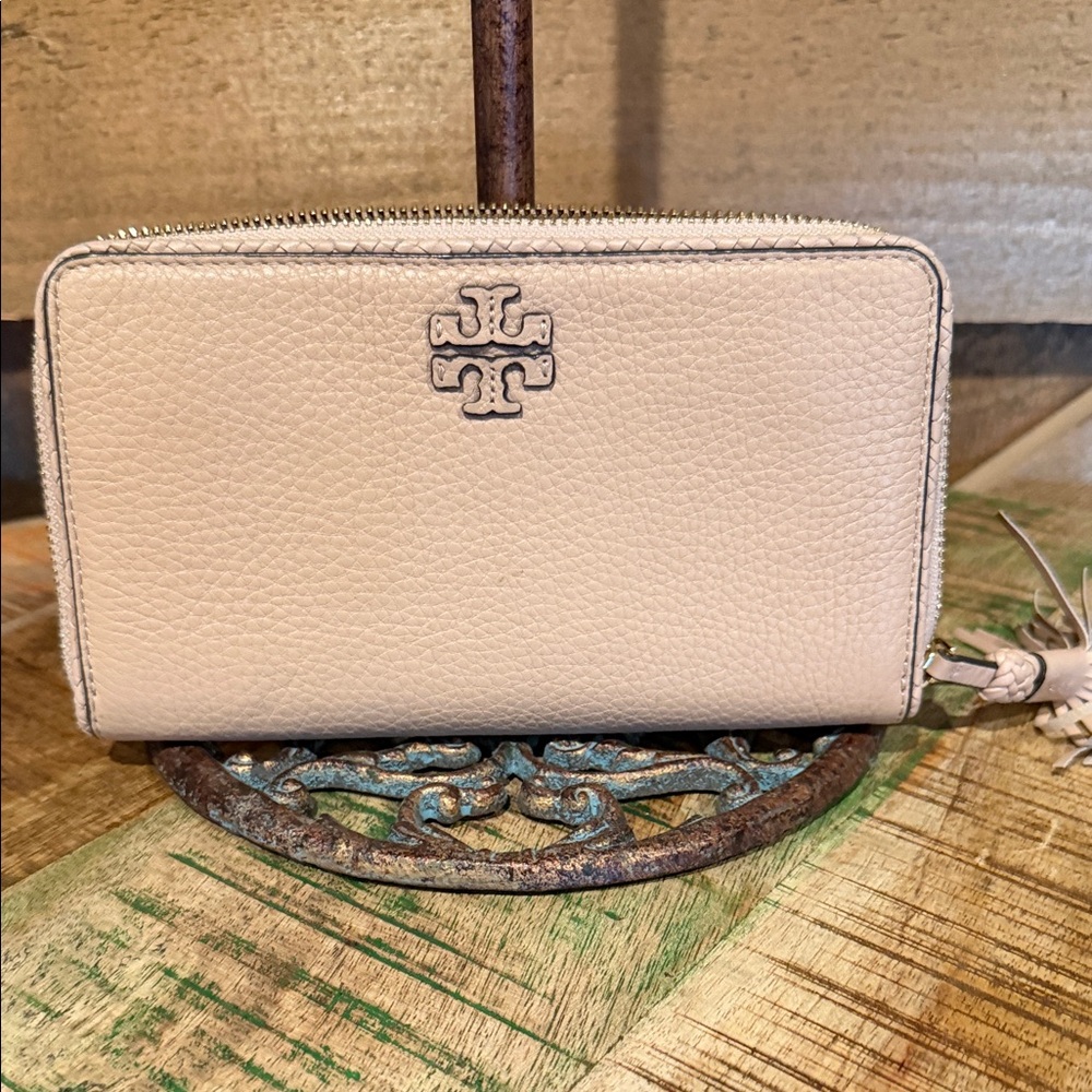 Tory Burch Taylor Zip Leather Wallet